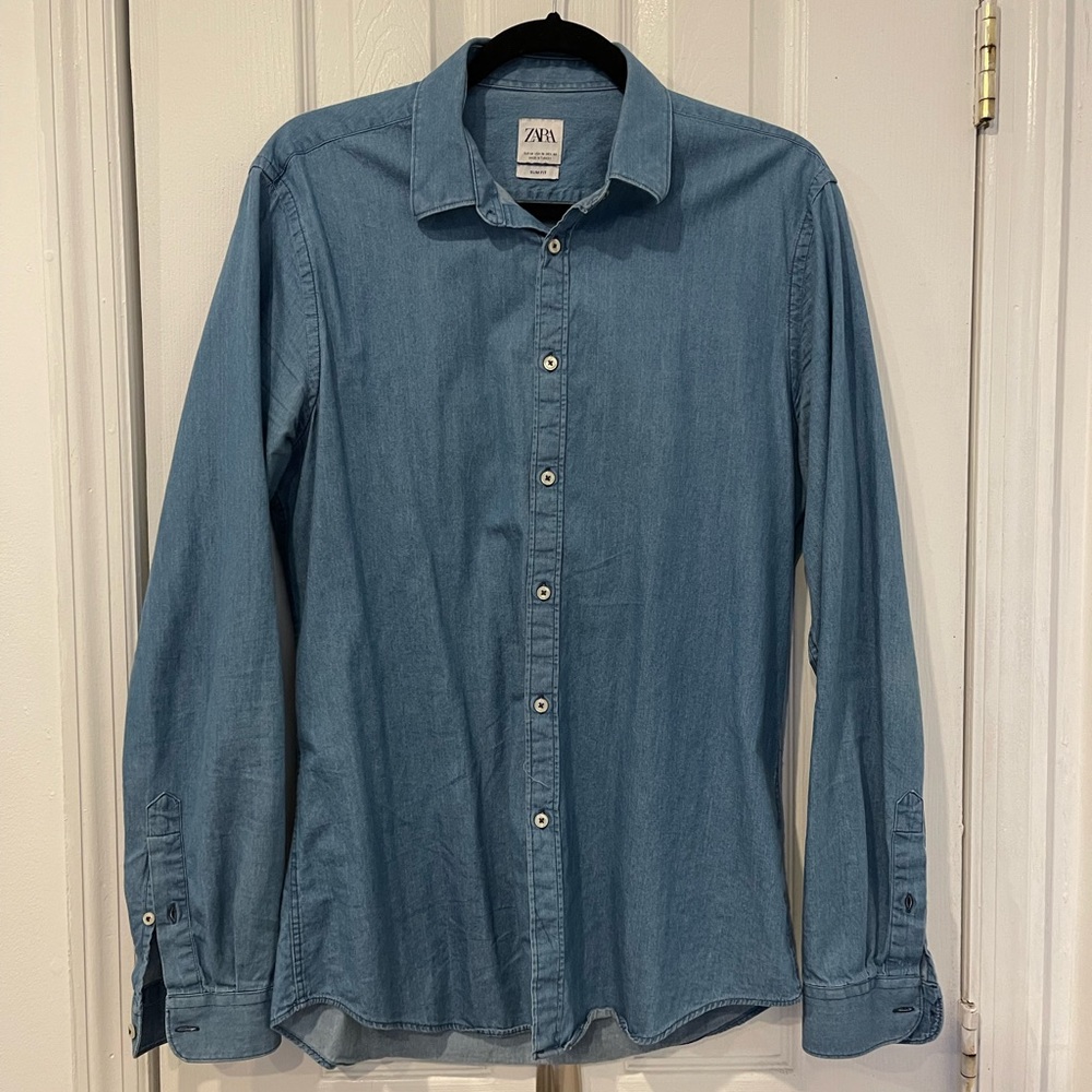 Zara men’s chambray light blue button down shirt.